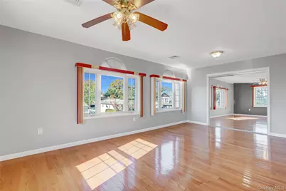 32 3rd Avenue, New Hyde Park, NY 11040 - Photo 17