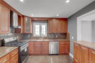 32 3rd Ave, New Hyde Park, NY 11040 - Photo 11