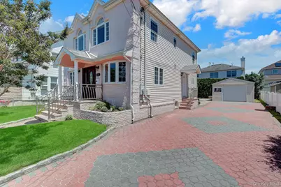 32 3rd Avenue, New Hyde Park, NY 11040 - Photo 3