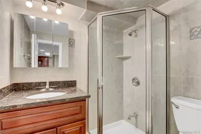 32 3rd Avenue, New Hyde Park, NY 11040 - Photo 27