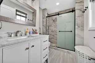 99 Kuhl Ave, Hicksville, NY 11801 - Photo 13