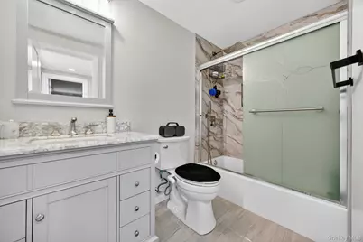 99 Kuhl Avenue, Hicksville, NY 11801 - Photo 21