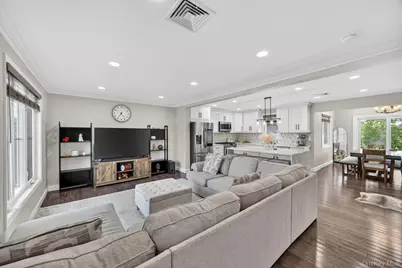 99 Kuhl Avenue, Hicksville, NY 11801 - Photo 3