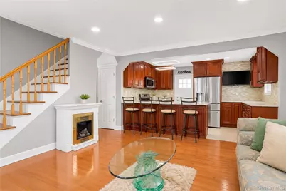 3 Ash Court, Hempstead, NY 11550 - Photo 9