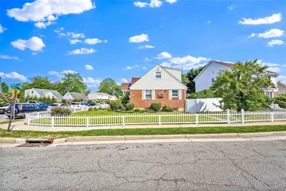 3 Ash Court, Hempstead, NY 11550 - Photo 23