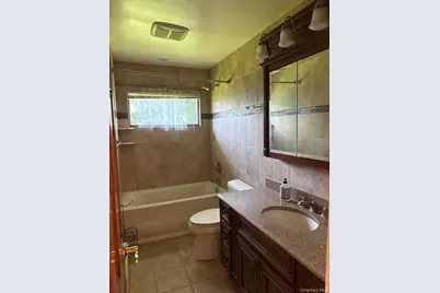 11 Darien Place, East Northport, NY 11731 - Photo 13