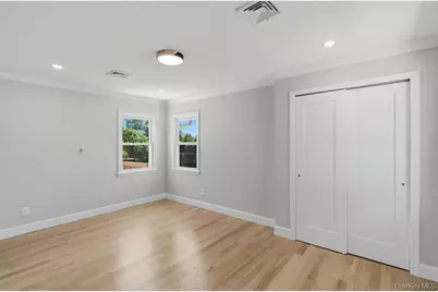 2934 Kinloch Road, Wantagh, NY 11793 - Photo 9