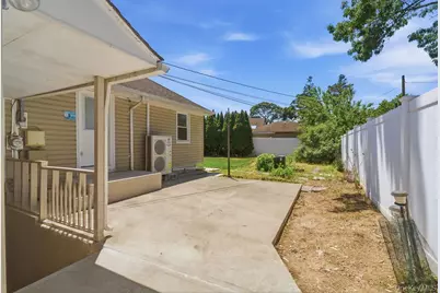 2934 Kinloch Road, Wantagh, NY 11793 - Photo 27