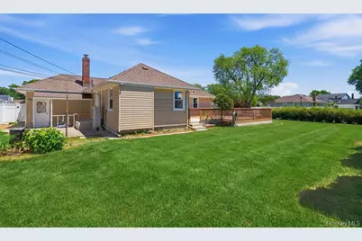2934 Kinloch Road, Wantagh, NY 11793 - Photo 29