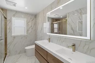 2934 Kinloch Rd, Wantagh, NY 11793 - Photo 17