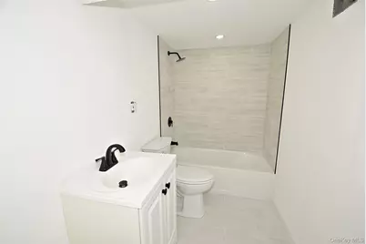235 E 1st Street, Deer Park, NY 11729 - Photo 11
