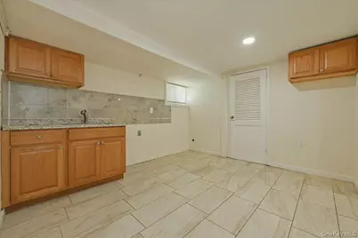 51 Hickory Road, Port Washington, NY 11050 - Photo 15