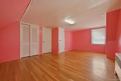 51 Hickory Road, Port Washington, NY 11050 - Photo 9