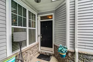 93 Meadow View Dr, Middletown, NY 10940 - Photo 3