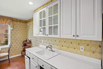 360 Central Avenue #128, Lawrence, NY 11559 - Photo 21