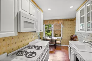 360 Central Ave, Lawrence, NY 11559 - Photo 19
