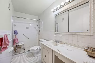 360 Central Avenue #128, Lawrence, NY 11559 - Photo 31
