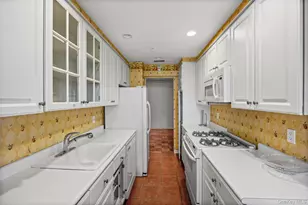 360 Central Ave, Lawrence, NY 11559 - Photo 23