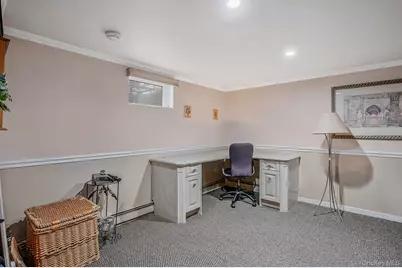 590 S 7th Street, Lindenhurst, NY 11757 - Photo 21