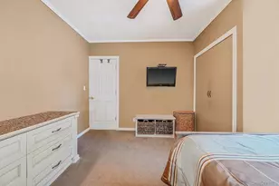 590 S 7th St, Lindenhurst, NY 11757 - Photo 17