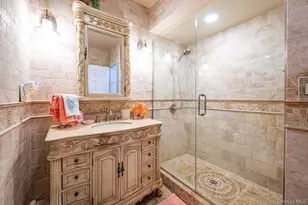 590 S 7th St, Lindenhurst, NY 11757 - Photo 15
