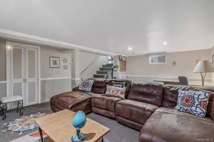 590 S 7th St, Lindenhurst, NY 11757 - Photo 23