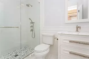 7 Pine Dr, Great Neck, NY 11021 - Photo 29