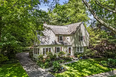 433 Park Avenue, Manhasset, NY 11030 - Photo 3