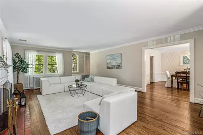 433 Park Avenue, Manhasset, NY 11030 - Photo 5