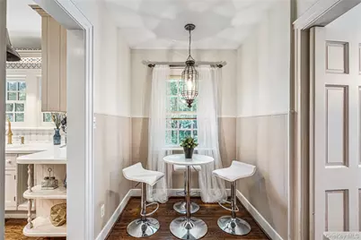 433 Park Avenue, Manhasset, NY 11030 - Photo 15