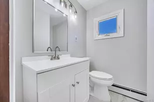 29 Pearsall St, Babylon, NY 11702 - Photo 37