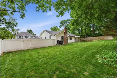 85 Kenneth Avenue, Huntington, NY 11743 - Photo 43