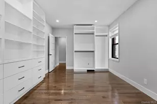 325 Main St, White Plains, NY 10601 - Photo 3