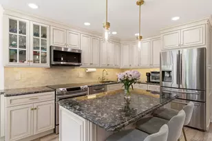 67 Villas Cir, Melville, NY 11747 - Photo 5