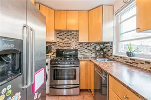 150-67 Village Rd, Briarwood, NY 11432 - Photo 9