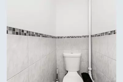 636 E 219th Street, Bronx, NY 10467 - Photo 7