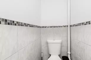636 E 219th St, Bronx, NY 10467 - Photo 7