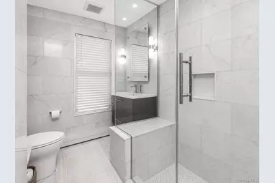 636 E 219th Street, Bronx, NY 10467 - Photo 11