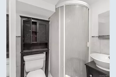 636 E 219th Street, Bronx, NY 10467 - Photo 13