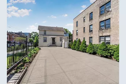 636 E 219th Street, Bronx, NY 10467 - Photo 21