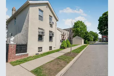 636 E 219th Street, Bronx, NY 10467 - Photo 23