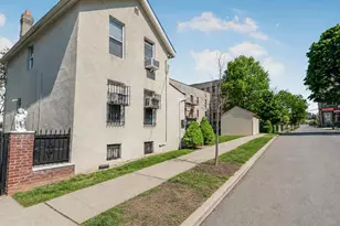 636 E 219th St, Bronx, NY 10467 - Photo 23