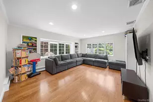 29 Waverly Pl, Lawrence, NY 11559 - Photo 7