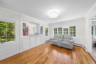 29 Waverly Pl, Lawrence, NY 11559 - Photo 9