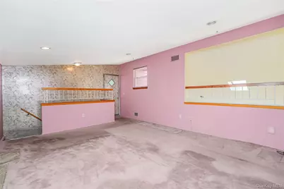 215 Coverly Avenue, New York, NY 10301 - Photo 15