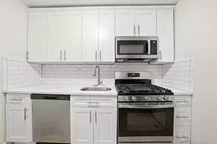 609 Wales Ave, Bronx, NY 10455 - Photo 11