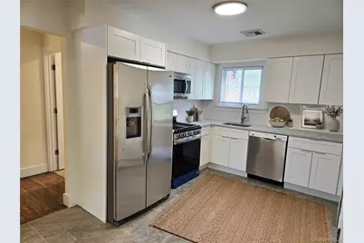 90 Blue Point Road, Selden, NY 11784 - Photo 9