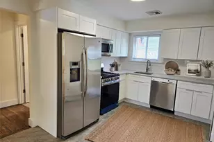 90 Blue Point Rd, Selden, NY 11784 - Photo 9