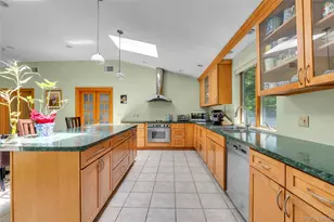 5 Eden Roc Dr, Locust Valley, NY 11560 - Photo 11