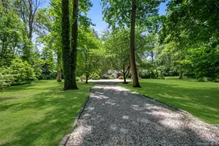 5 Eden Roc Dr, Locust Valley, NY 11560 - Photo 29